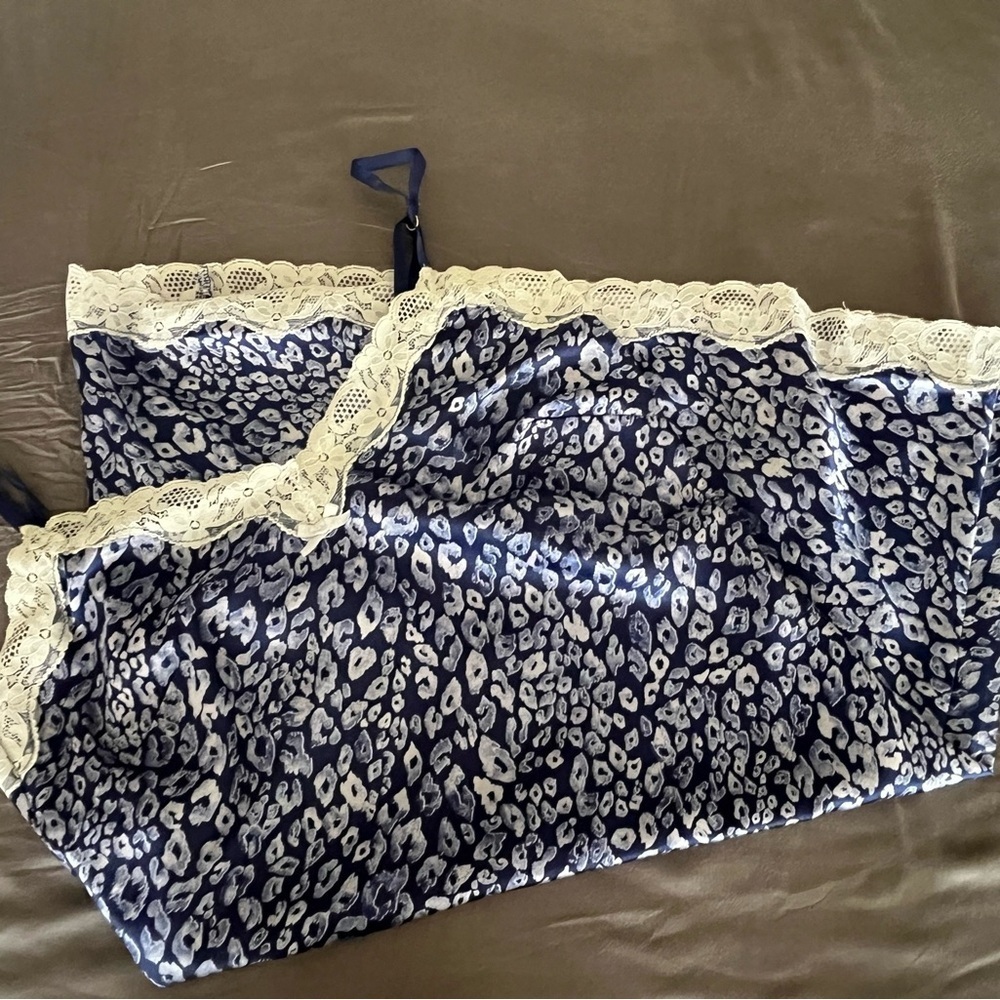 Victoria's Secret Navy and White Leopard Print